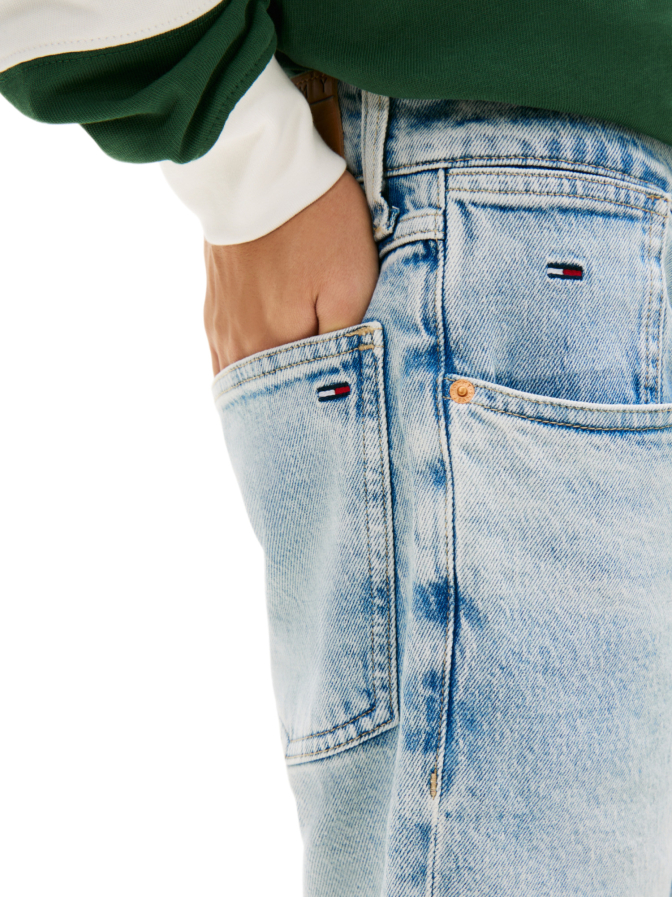 Tommy Jeans Slim-Fit Denim Shorts bei Robert Ley